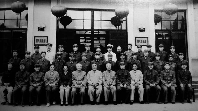 它繼承了“哈軍工”的革命傳統(tǒng)，卻沒繼承“哈軍工”的彪炳名堂