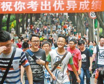 無錫高考規(guī)矩有變：入場人臉識別 不許提前交卷